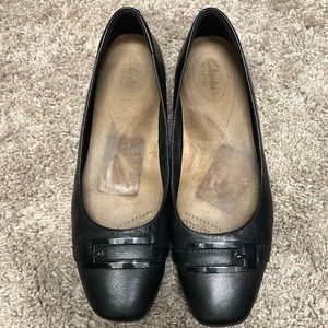 Clark’s Black Flats